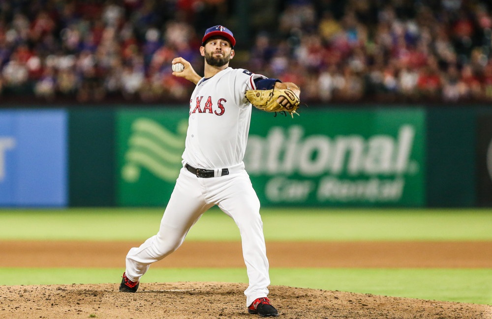 Nick Martinez makes his way to the Padres