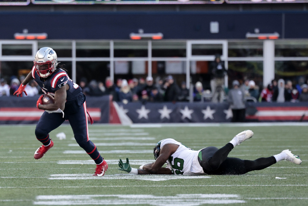 Amidst Patriots’ offensive woes, Rhamondre Stevenson is an emerging talent
