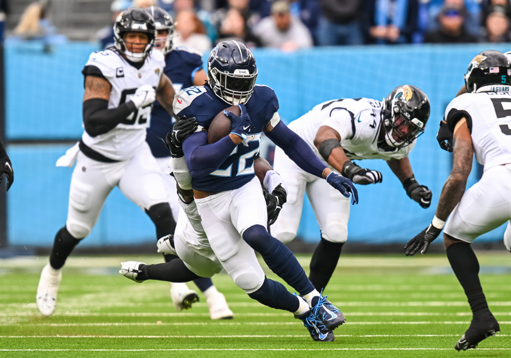 Scouts vs Stats: Top 10 Non-Quarterbacks in the NFL